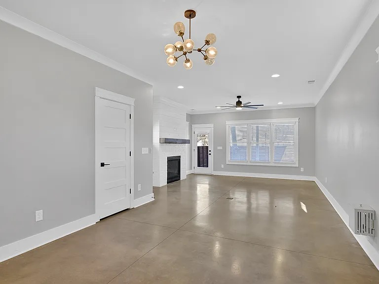 368 Glenrose Ave #A - Photo 3 of 16