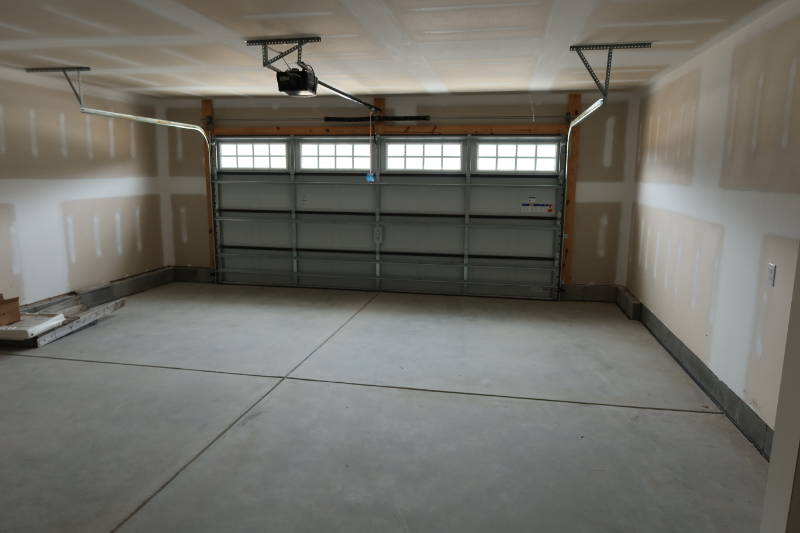 300 Tuscany Cir - Photo 2 of 16