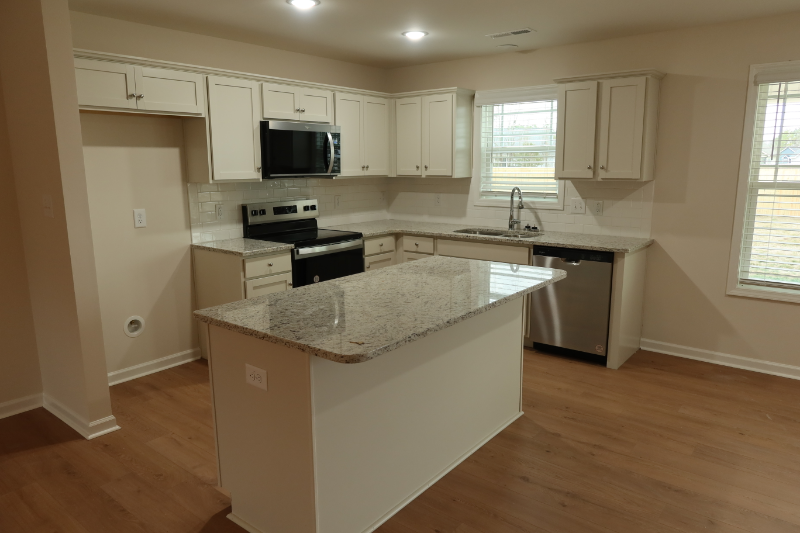 300 Tuscany Cir - Photo 4 of 16