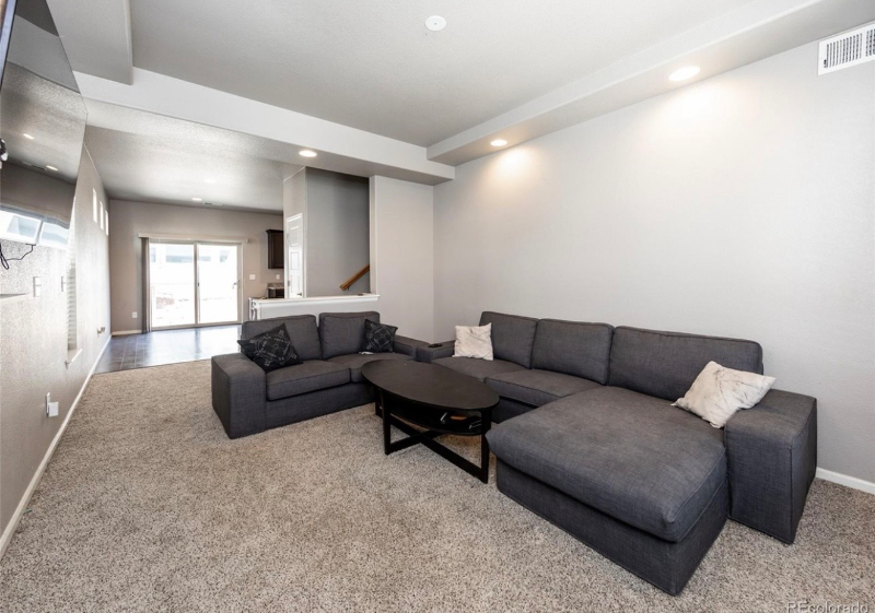 8344 Longleaf Ln - Photo 2 of 17