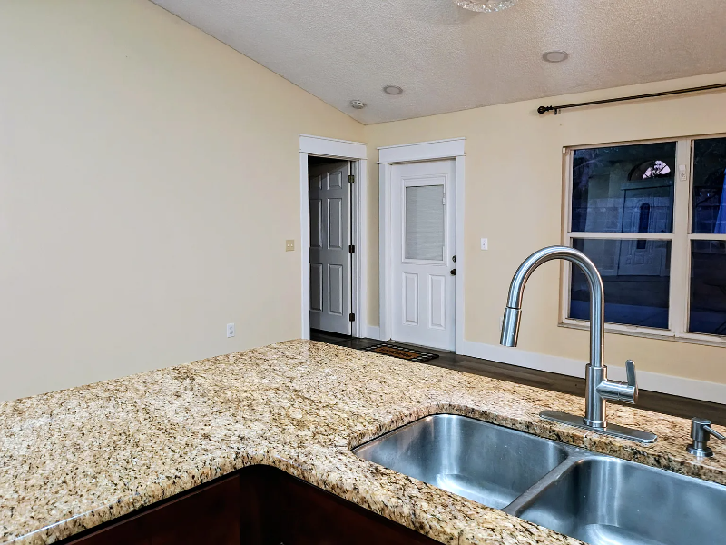 11252 Cypress Leaf Dr - Photo 7 of 20