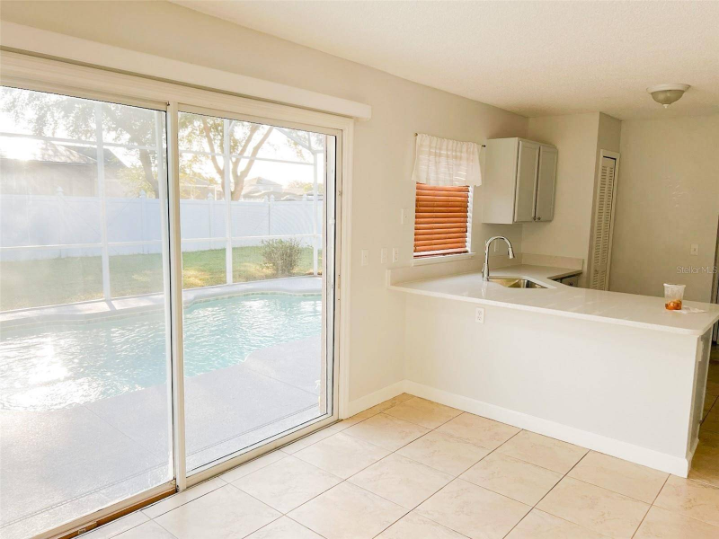 1300 Carey Glen Cir Orlando Fl - Photo 2 of 2