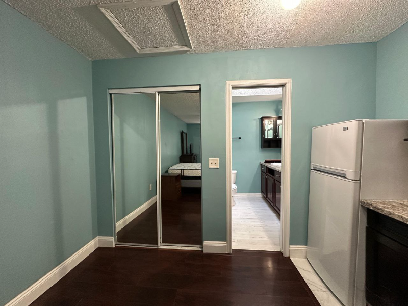 106 Coralwood Cir - Photo 2 of 10