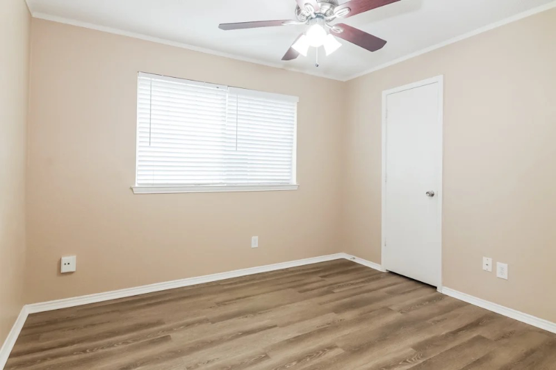 4152 Hathaway Dr - Photo 3 of 10