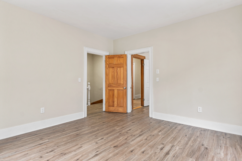 27 Frederic St #B - Photo 3 of 10