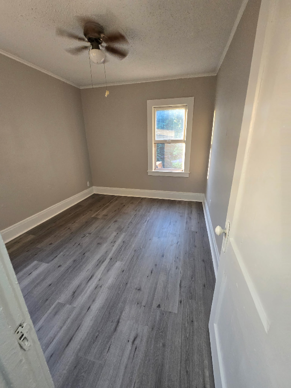 1020 3rd St S #3 - Photo 3 of 5