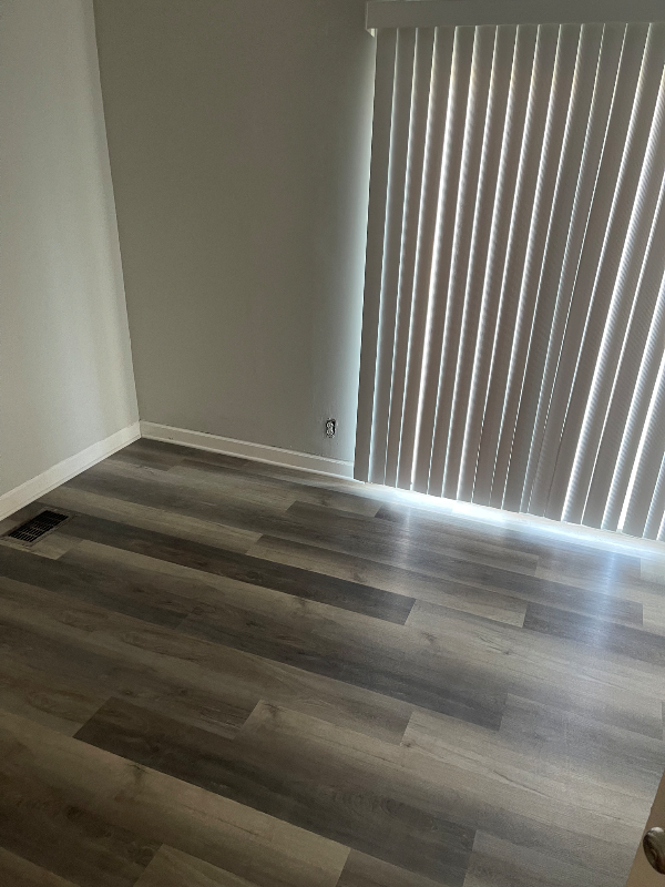 17111 Park Ave - Photo 2 of 9