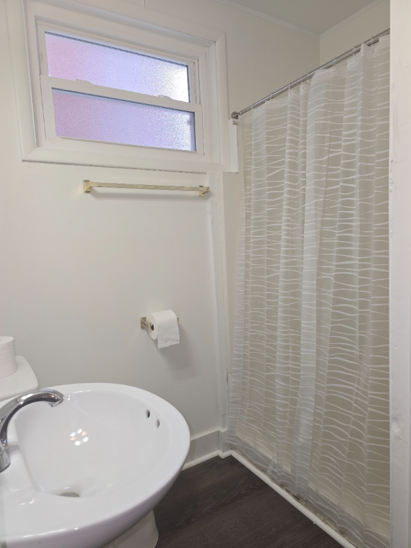 2614 Broad Ave #1stFL - Photo 3 of 10