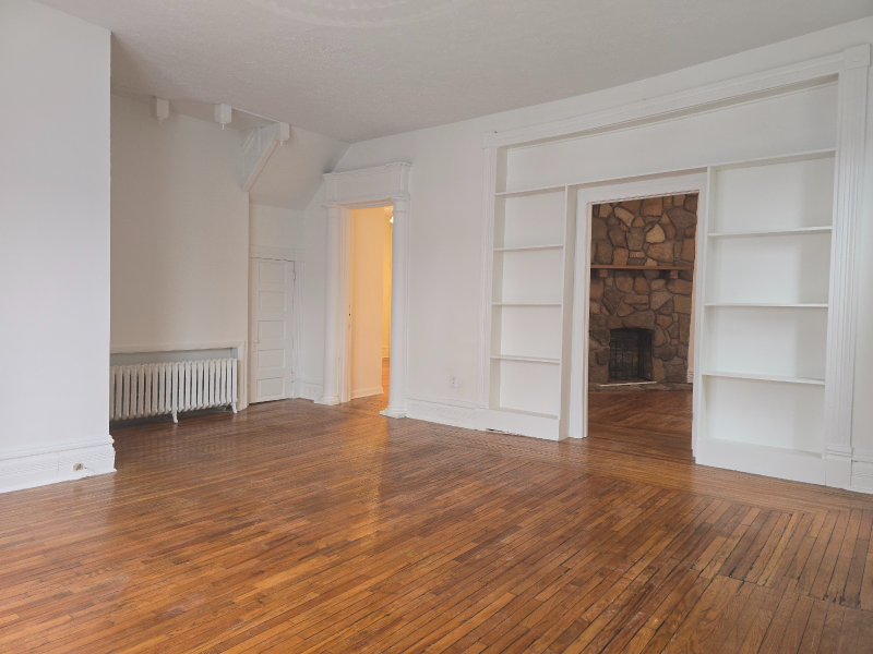 2614 Broad Ave #1stFL - Photo 4 of 10