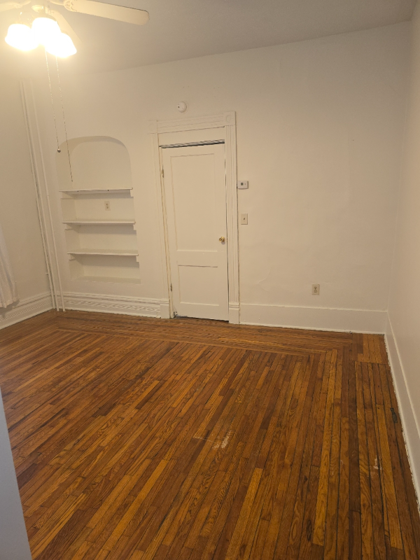 2614 Broad Ave #1stFL - Photo 6 of 10