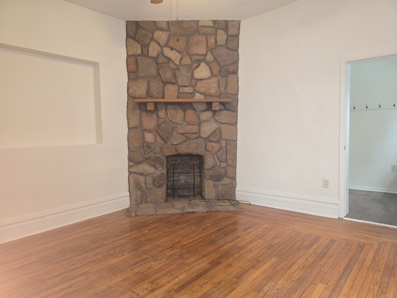 2614 Broad Ave #1stFL - Photo 7 of 10