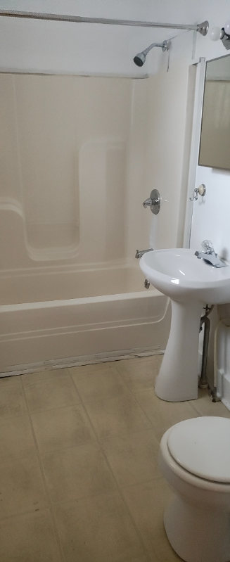 533 Martin St #B - Photo 3 of 11