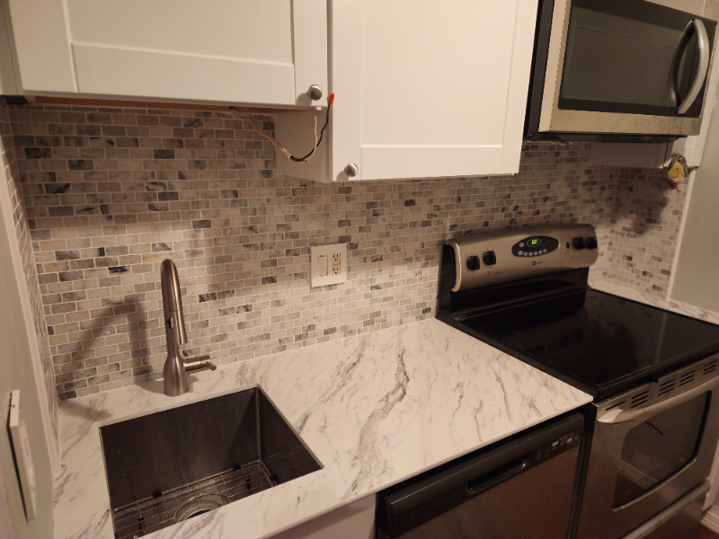 220 Main St #4L - Photo 4 of 14