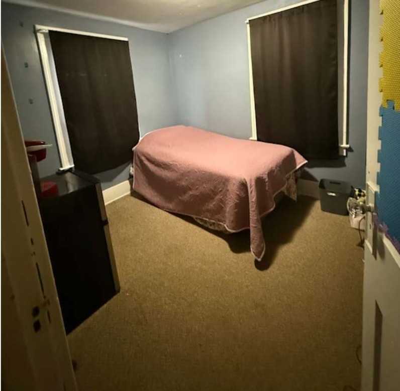 280 Matilda St - Photo 5 of 11