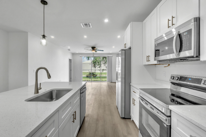 1004 Stinton St. - Photo 5 of 20