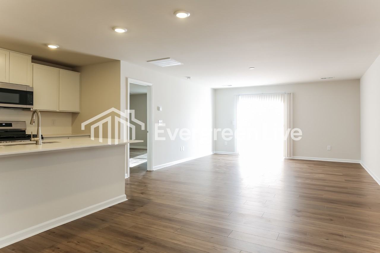 113 Stokely Way - Photo 4 of 16