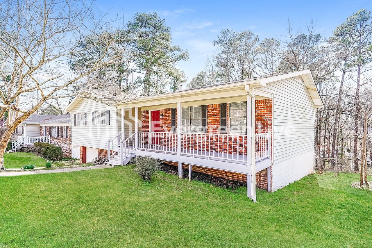 2473 Watson Rd - Photo 3 of 14