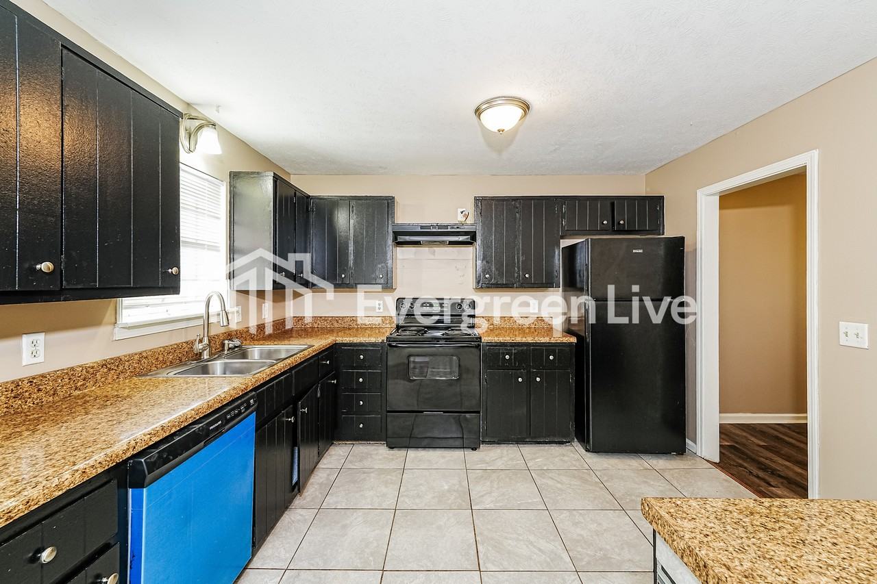 2473 Watson Rd - Photo 6 of 14