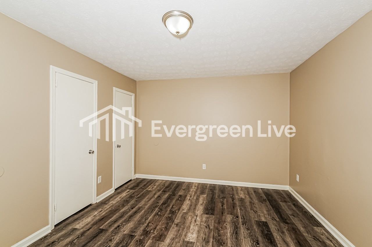 2473 Watson Rd - Photo 7 of 14