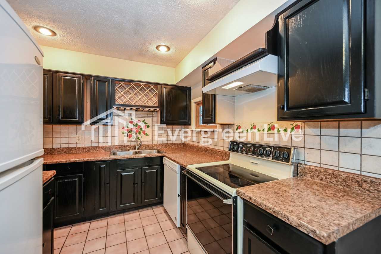 2980 Windon Dr - Photo 5 of 15