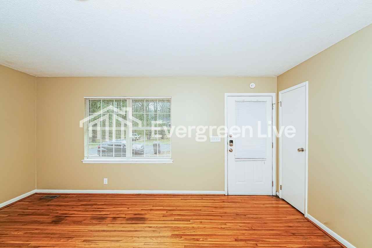 116 Walker Ave - Photo 3 of 15