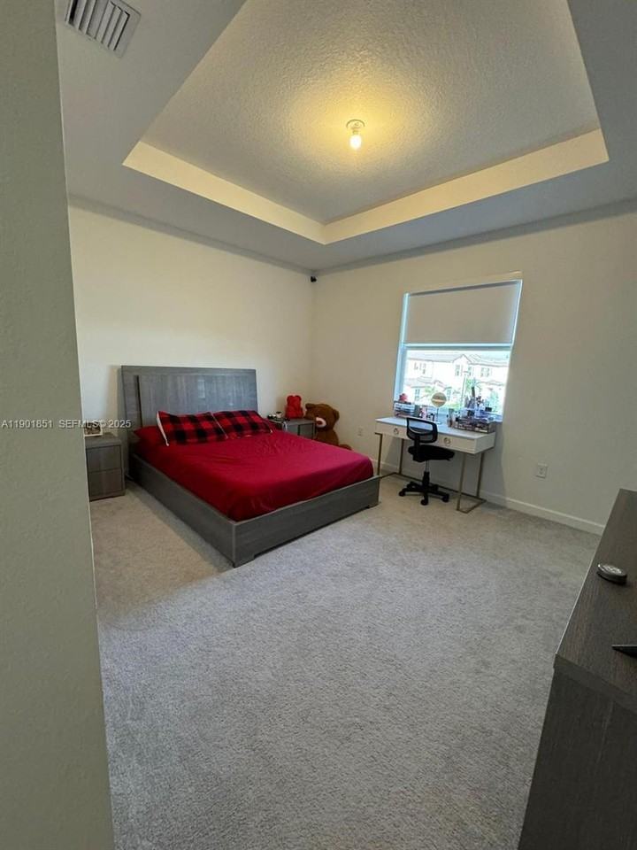 12277 Northwest 24th Place #12277 - Photo 6 of 28