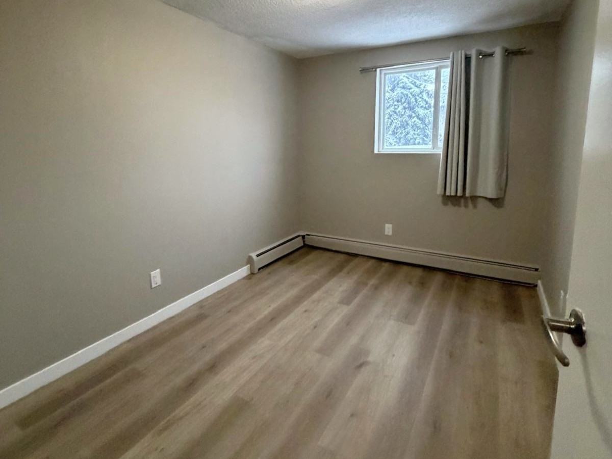 Confederation Park Apartments I & II - Photo 6 of 15