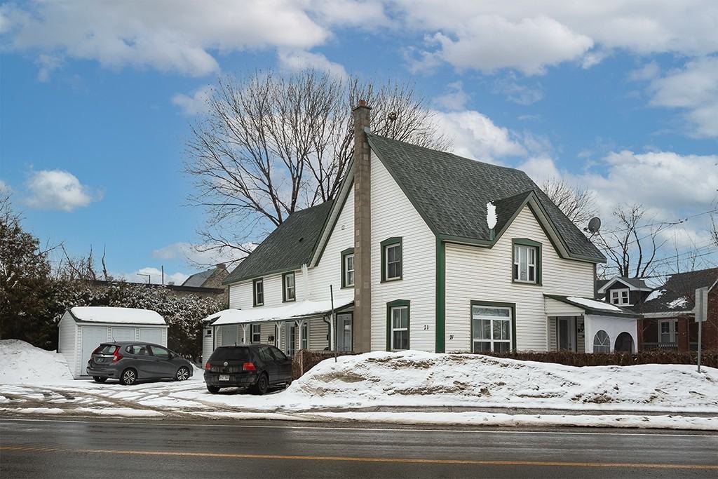 21 Chemin Eardley - Apt A - Photo 2 of 23