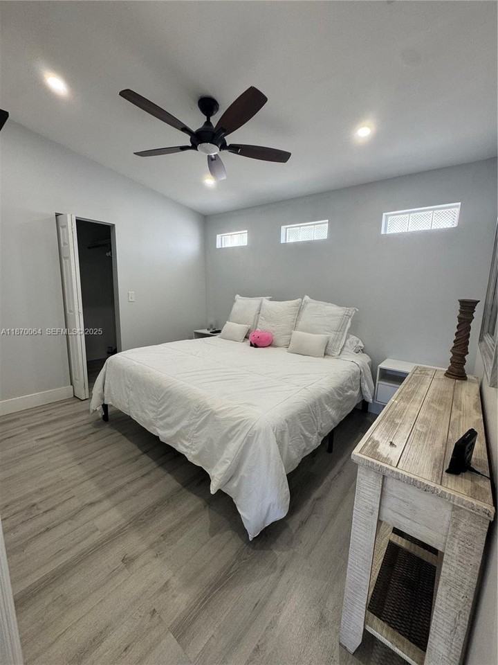 17201 Southwest 142nd Court #17201 - Photo 4 of 7