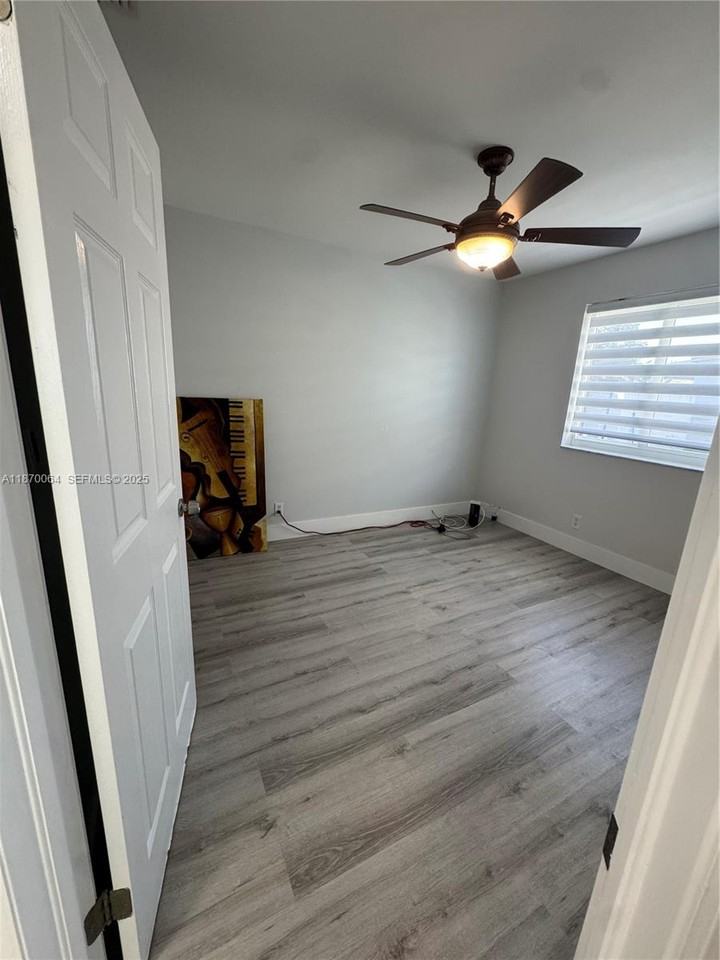 17201 Southwest 142nd Court #17201 - Photo 7 of 7