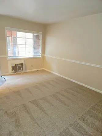 Braden Manor - Photo 5 of 11