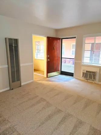 Braden Manor - Photo 6 of 11