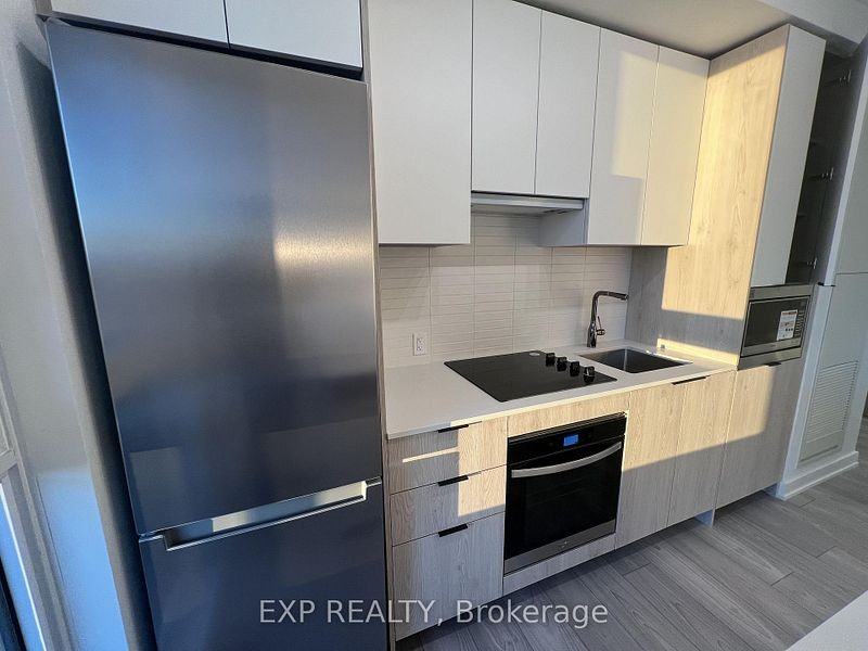 1007 The Queensway #625 - Photo 5 of 7