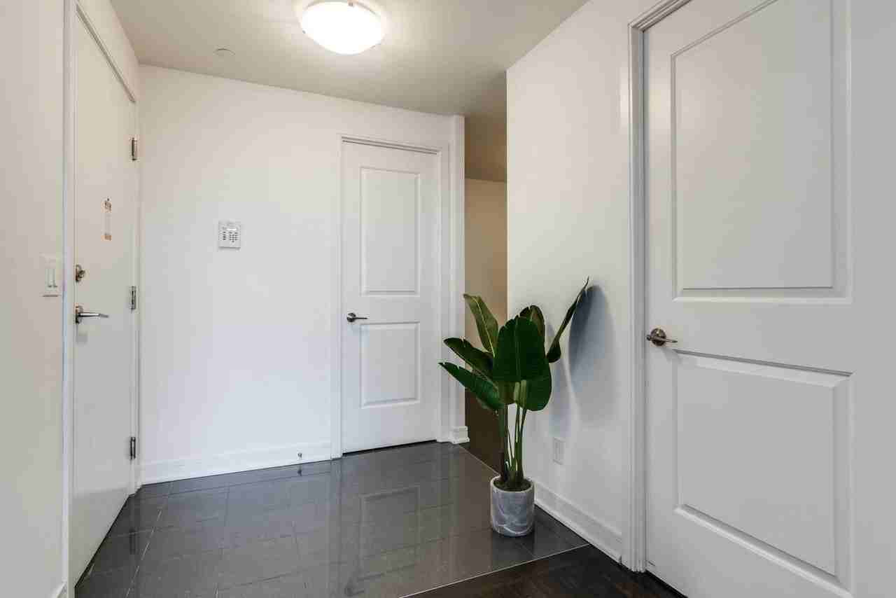 9205 Yonge Street - Photo 3 of 20