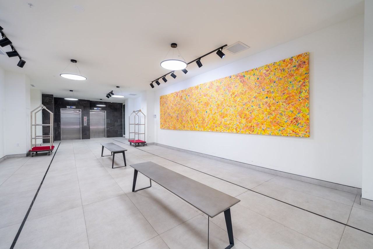 1415 Manhattan - Photo 2 of 50