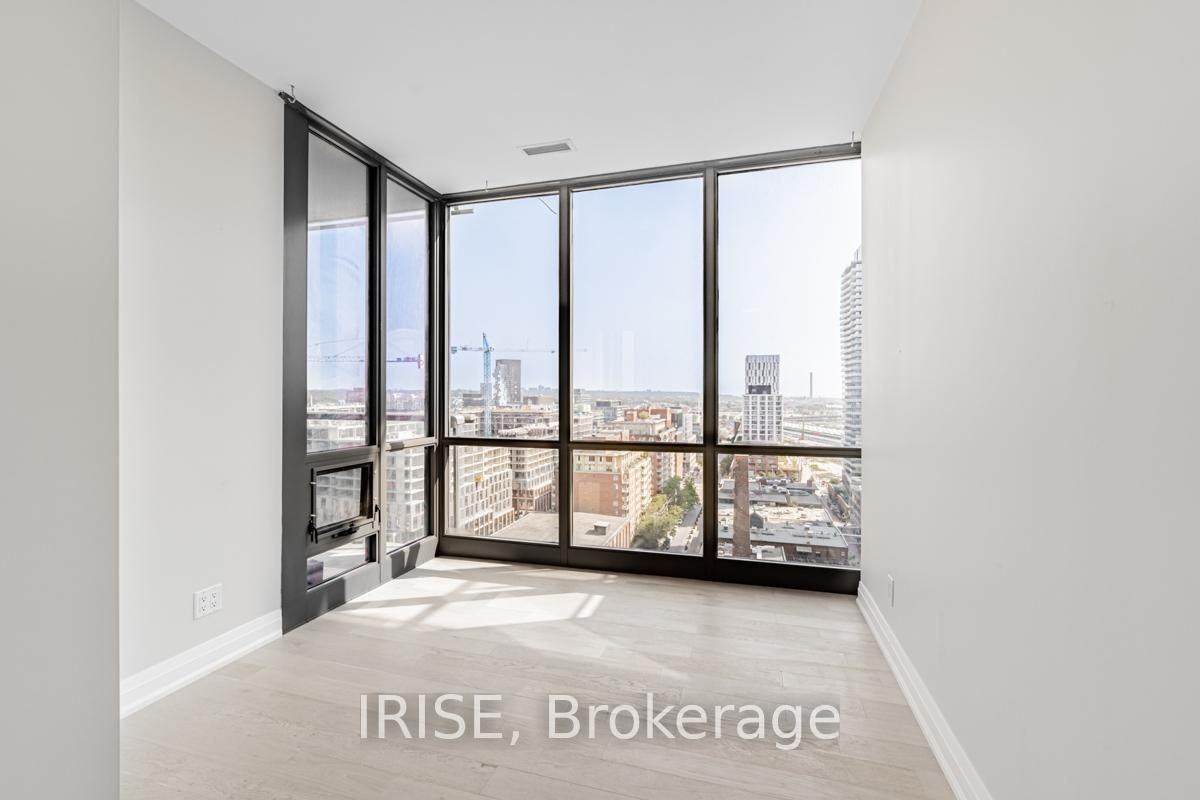 Parliament St & Front St E #1702 - Photo 4 of 11