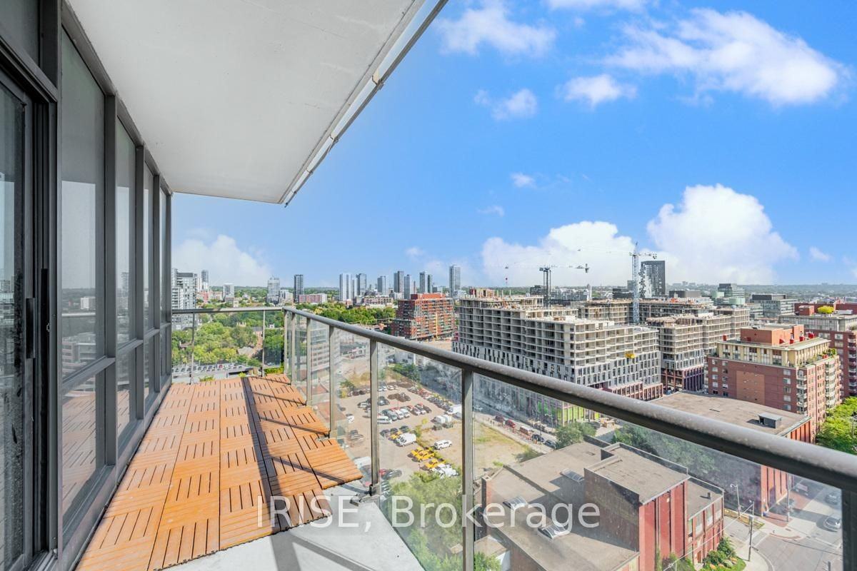 Parliament St & Front St E #1702 - Photo 5 of 11