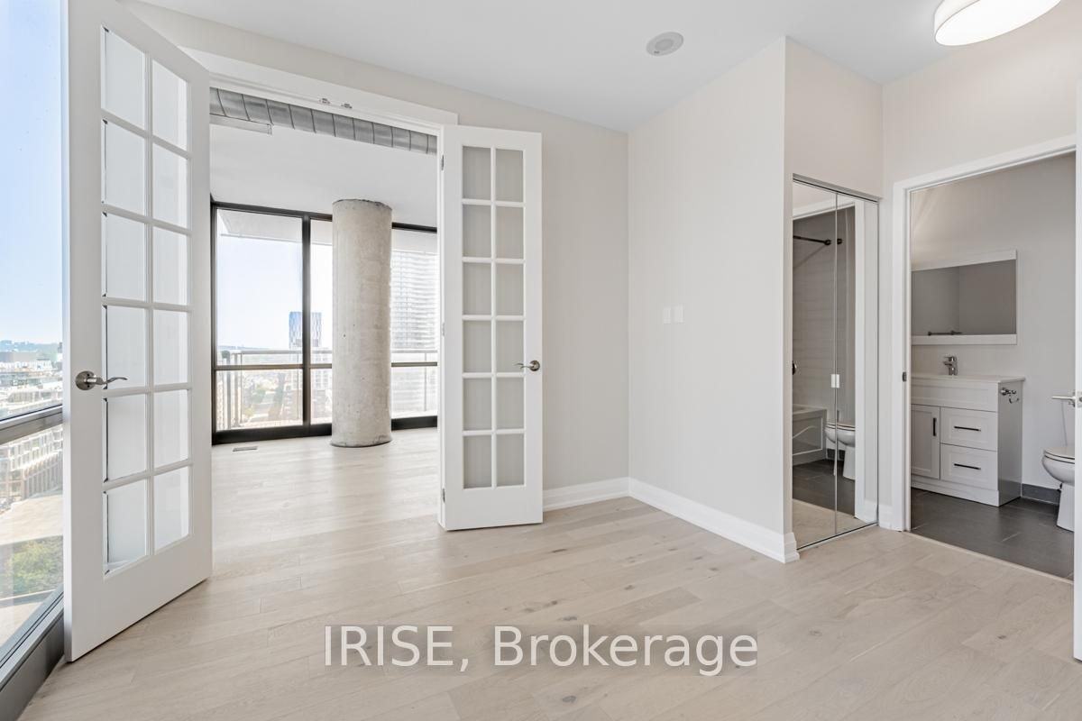 Parliament St & Front St E #1702 - Photo 6 of 11