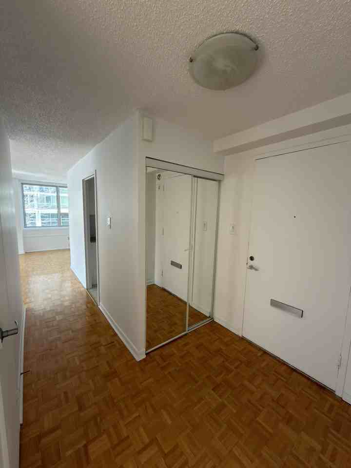 1550 Av du Docteur-Penfield - Photo 3 of 17