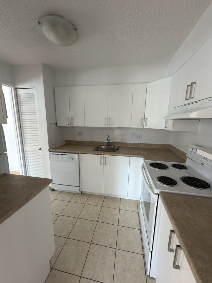 1550 Av du Docteur-Penfield - Photo 5 of 17