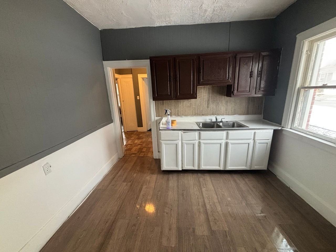 2908 Fullerton St - Photo 3 of 7