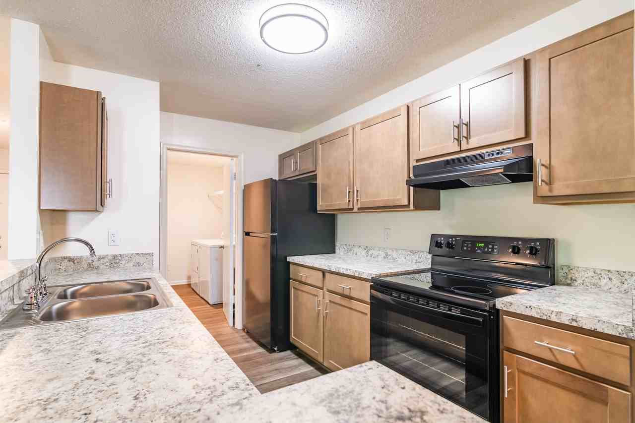 Lakewood Apartments - Photo 4 of 62