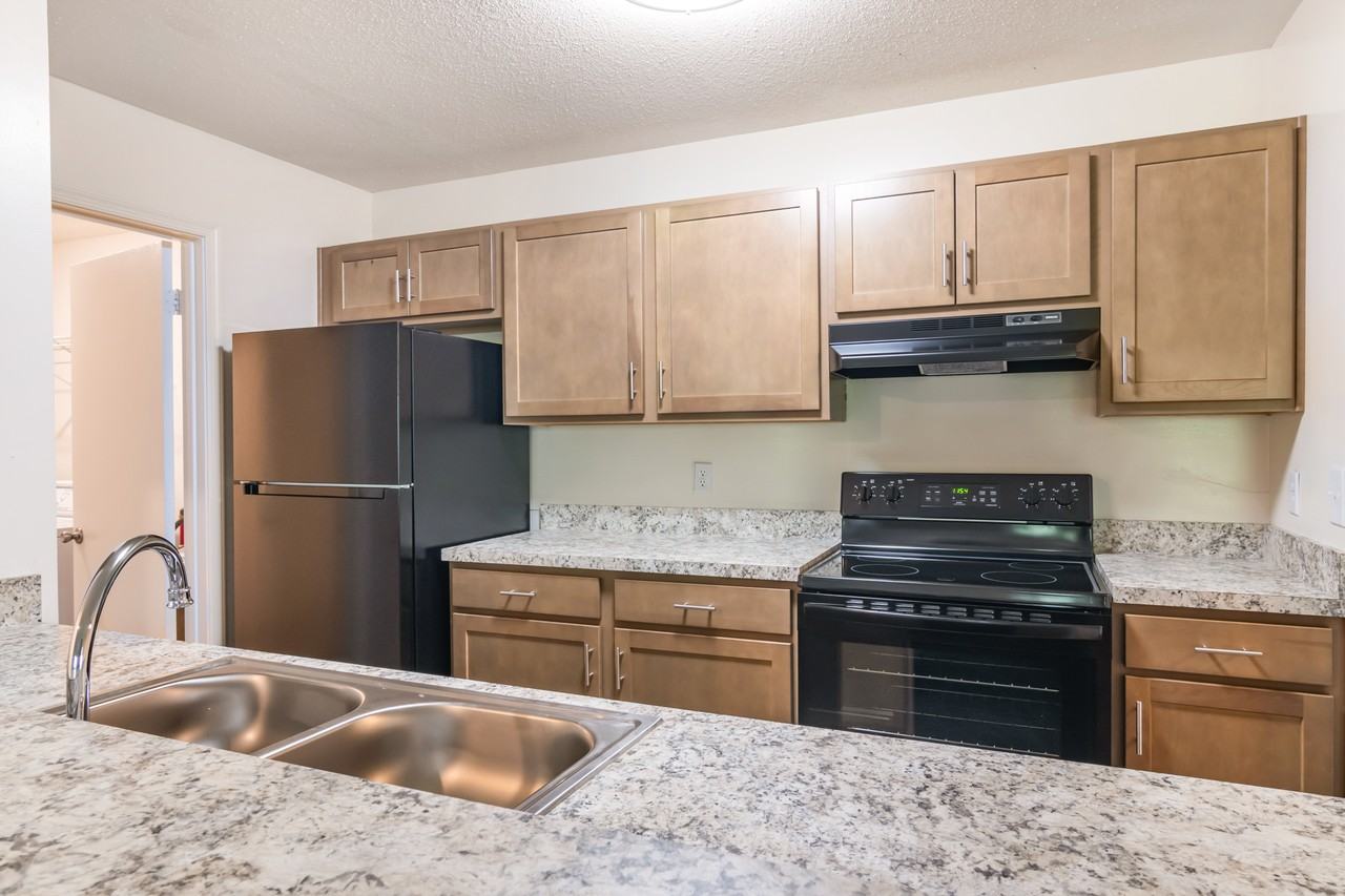 Lakewood Apartments - Photo 5 of 62