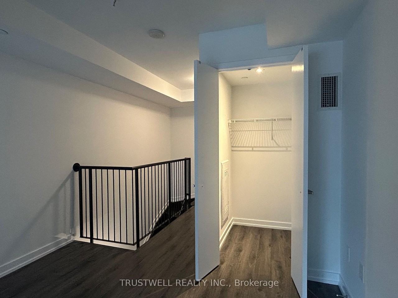 Jarvis St & Shuter St #227 - Photo 3 of 8