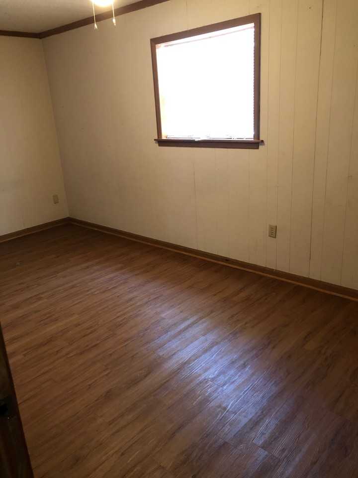 101 1/2 Catherine Ave #NA - Photo 3 of 11