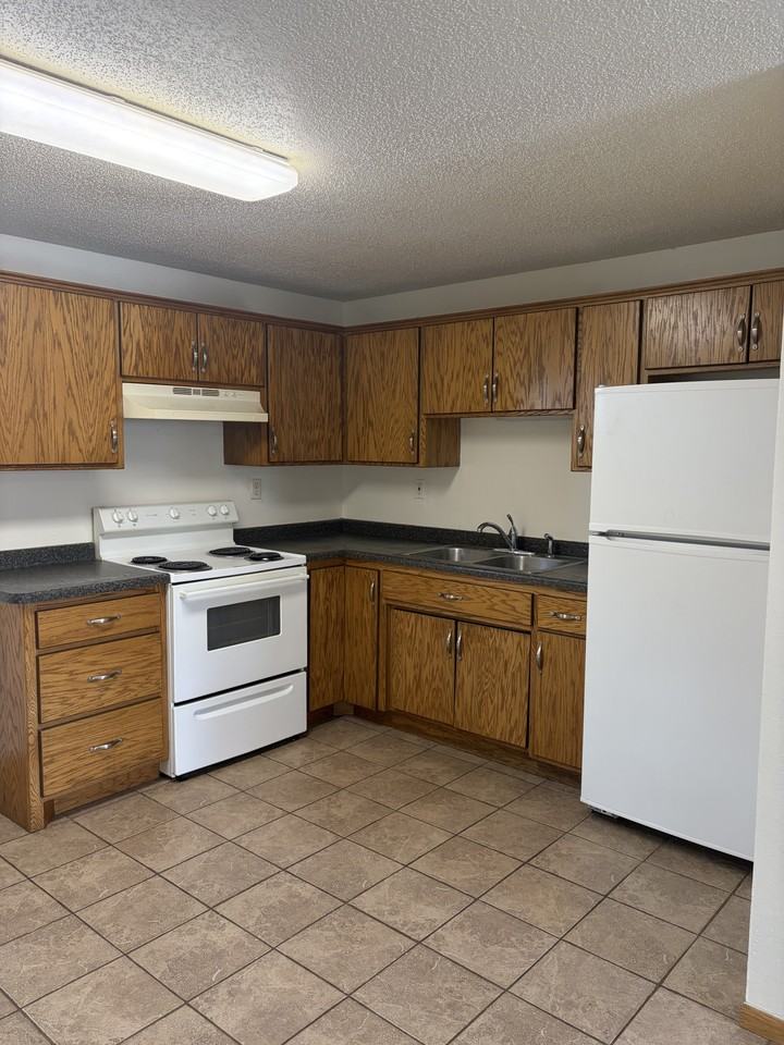 450 29th Ave N #NA - Photo 4 of 10