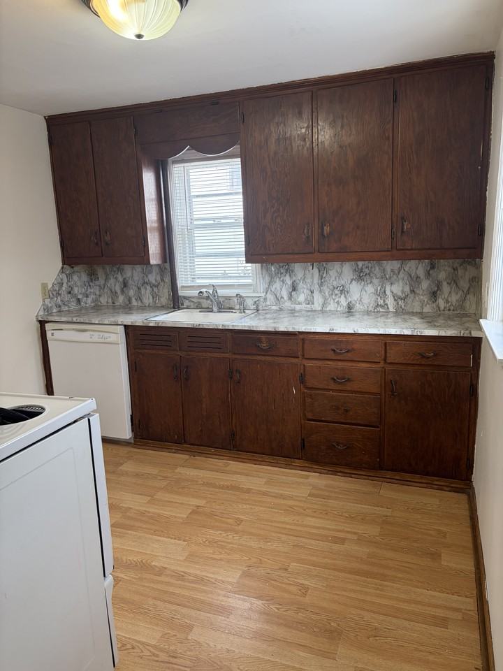 224 36th Ave N #NA - Photo 5 of 12