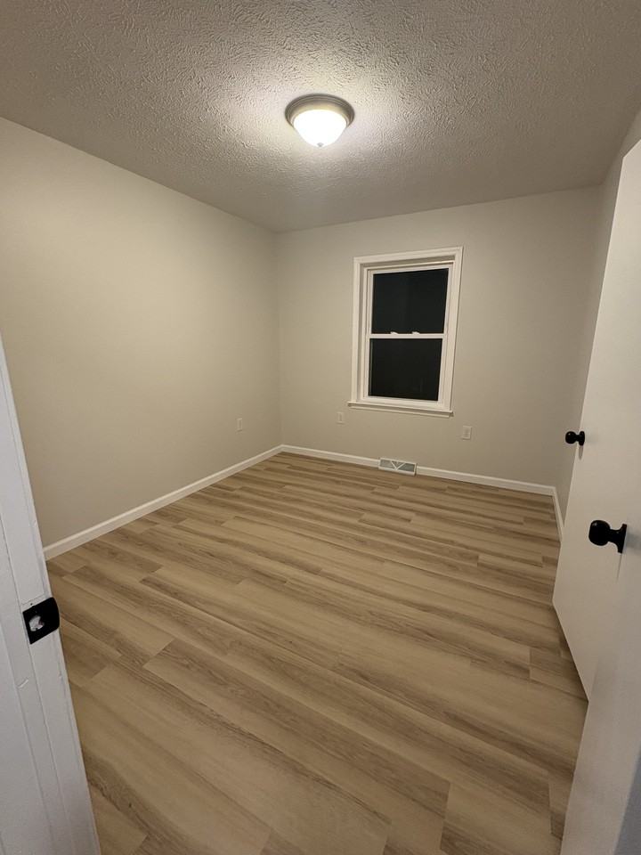 275 W 10th St #NA - Photo 6 of 12