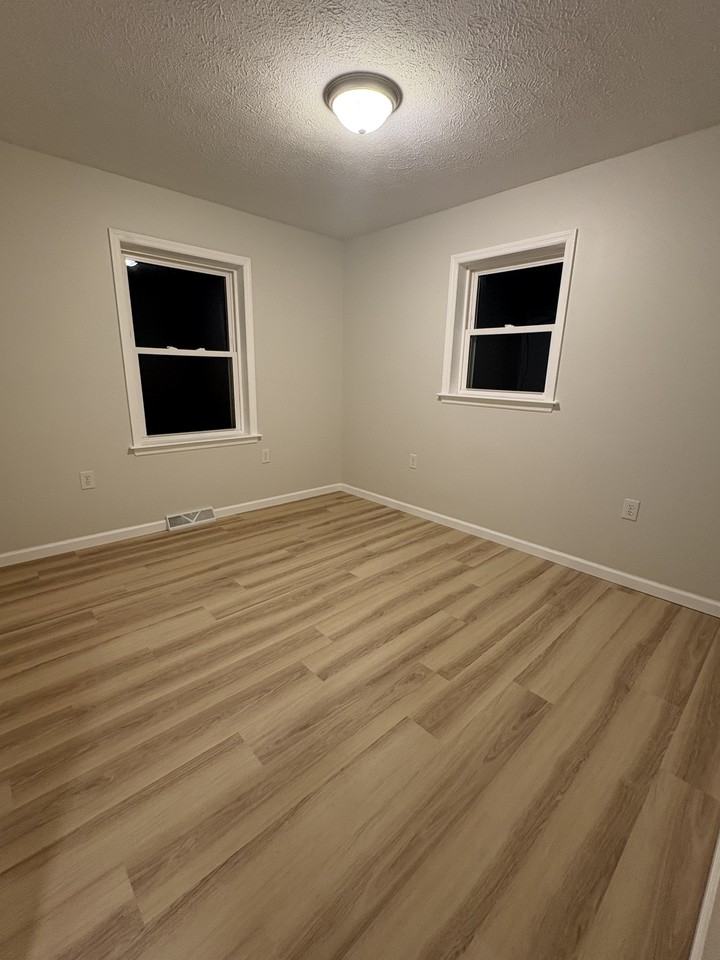 275 W 10th St #NA - Photo 7 of 12