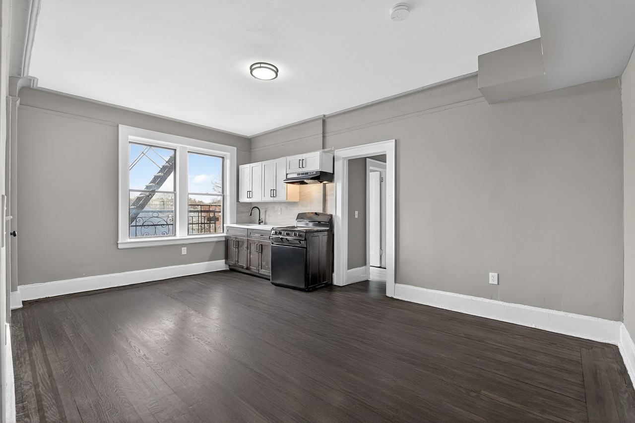 1003 S Orange Ave #405 - Photo 7 of 13